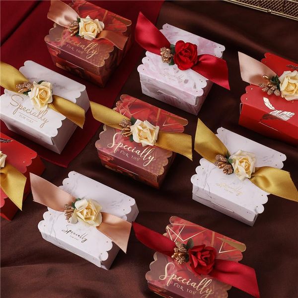 Enveloppe-cadeau 10/20 / 50pcs spécialement pour vous boîtes de mariage Souvenirs Blue Ribbon Artificial Flower Square Cardboard Box Sugared Almondgift