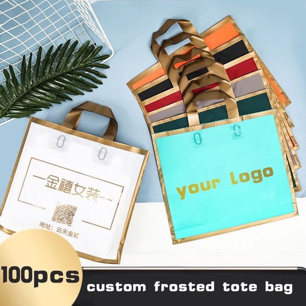 Envoltura de regalo 100 piezas Borde dorado personalizado Bolsas de compras mate Bolsa de asas engrosada Bolsa de regalo de boda Impresión en diseño libre de doble cara 231109