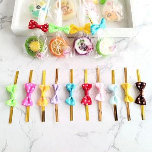 Geschenkomschakeling 100 van Diy Bow Tie Wrapping Golded Dire Bowknot Binding Lollipop Candy Packaging Bags Bevestiging Afdichtende vaste stropdassen
