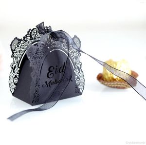 Cadeau cadeau 100pcs EID creux noir bonbons boîte mariage chocolat chocolat dentelle rose carton