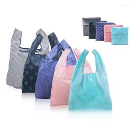 Cadeau cadeau 100pcs / lot logo personnalisé en gros sacs d'épicerie pliables en nylon respectueux de l'environnement pochette en polyester pliable réutilisable sac à provisions en polyester