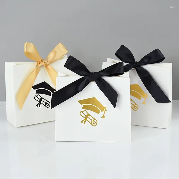 Enveloppe cadeau 10pcs 2024 Boîte de graduation Snack Snack Cookie Bookie Chocolate Packaging Boîtes avec ruban d'arc Graduated Party Supplies