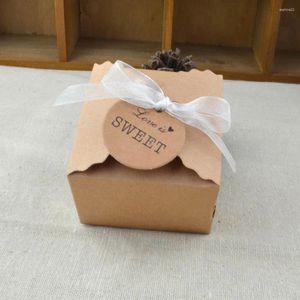 Cadeau cadeau 10pcs 6.5x6.5x4.5cm Vintage rétro mini boîte de papier kraft boîtes de faveur de mariage emballage de bonbons avec ruban et étiquette