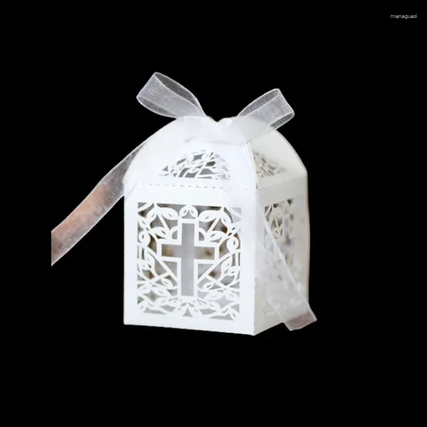 Enveloppe cadeau 10pcs Cross Laser Coup Favors Favors Cadeaux Boîtes de bonbons religieux creux avec ruban Baptême Baby Shower Party Decor