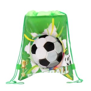 Geschenkwikkeling 10 stks voetbalthema niet-geweven stoffen Mochila Verjaardagsfeestje Baby Shower Decorate Boys Fors Soccer Design Drawtring Gifts Bags 220913