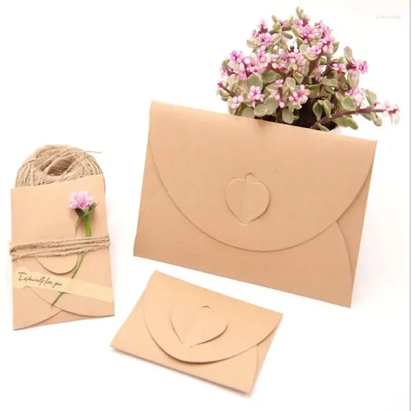 Enveloppe-cadeau 10pcs Kraft Paper rétro Love Budle Enteet Carte en blanc Fabriqué par fenêtre bricolage faite à la main 105 70 mm / 175 110 mm