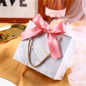 Cadeau Wrap 10pcs / lot rouge gris rose marbre imprimé boîte de sac de bonbons pour la décoration de cadeau de faveur / fournitures de fête d'événement / boîtes-cadeaux de faveurs de mariage 220913