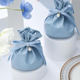 Cadeau cadeau 10pcs sacs de cordon en cuir PU avec ruban perle charme chocolat bonbons fête faveur petite entreprise emballage fourniturescadeau