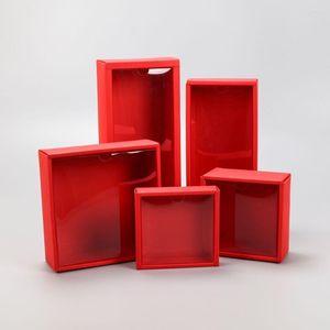 Geschenkomschakeling 10 stks vierkante kraft papieren doos met transparante PVC -raam zwarte cakeboxen rode bruiloft cookie snoepverpakking