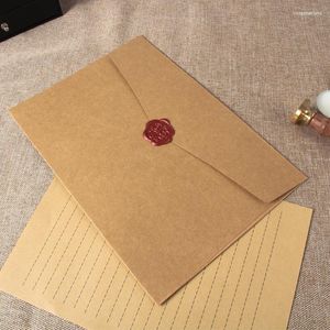 Cadeau cadeau 12pcs / set grande carte postale lettre papeterie papier kraft enveloppe pour invitation de mariage scrapbooking