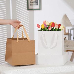 Geschenkomschakeling 12 stks witte vierkante papieren zakken met handgreep kraft tas voor cakebloemverpakking groot boeket