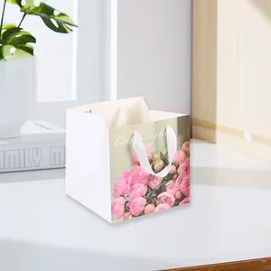 Enveloppe-cadeau 1pc sac à main portable PORTABLES Boîtes de fleurs en papier kraft imperméables pour l'emballage de gâteau de mariage