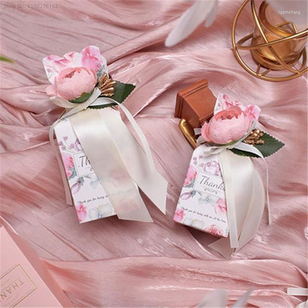 Emballage cadeau 20/30/50 pièces boîte à dragées avec ruban de fleur rose imprimé Floral carton faveurs de mariage paquet de chocolat en gros