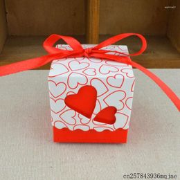 Regalos de 2000pcs Hollow Out Candy Box Ribbon Favor Cajas Love Heart Bolds Bolsas
