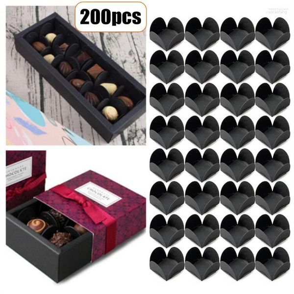 Cadeau cadeau 200pcs boîtes de chocolat emballage support dessert papier noir doublure matériel plateau thé fête