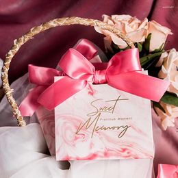 Enveloppe-cadeau 20pcs Sac à bonbons en marbre rose pour la fête de table de décoration événementiel fournit des faveurs de mariage décor avec ruban