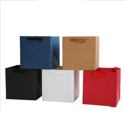 Geschenkomslag 20 stks Wit/Zwart/Kraft/Red Color Paper cadeaubas met handvat vierkante potbloemzak papieren doos verpakking 230301
