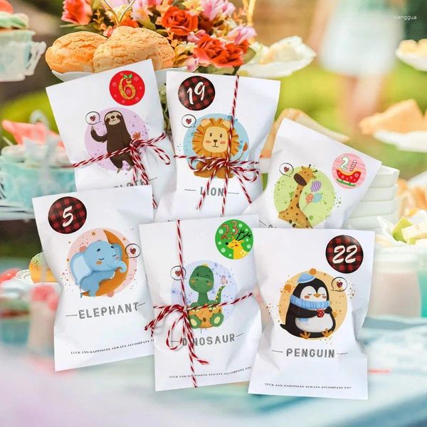 Cadeau cadeau 24pcs / set mignon dessin animé animal sac de bonbons fête de Noël calendrier de l'avent