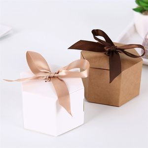Geschenkwikkeling 25/50pcs Kraft Paper Hexagon Cardboard Box Candy Box Diy Biscuit Favor cadeaus Dozen Baby Shower For Birthday Wedding Party Decor 220913