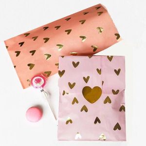Emballage cadeau 25 pièces papier rose traiter sacs feuille d'or coeur fête bonbons Kraft sac pour anniversaire bébé douche mariage Gifts1