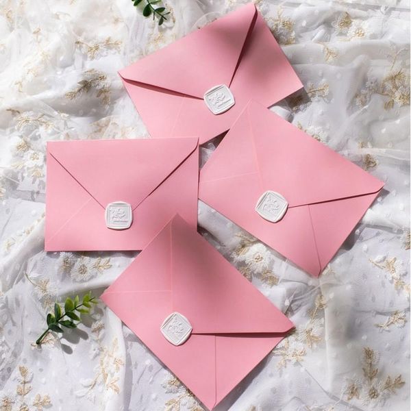 Emballage cadeau 30pcs / lot Enveloppe rose pour les invitations de mariage Papier de haute qualité 250g Enveloppes occidentales Cartes postales Fournitures d'affaires Papeterie