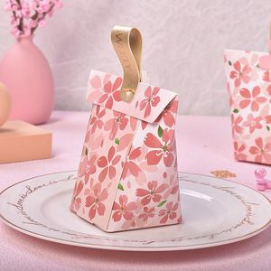 Papel de regalo 30pcs Venta al por mayor Regalos de vacaciones Caja de dulces de boda Flor de cerezo Bolsa de papel rosa para invitados