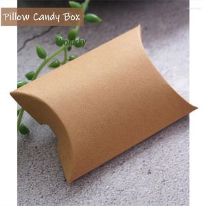 Geschenkverpakking 50/100 stuks Kussen Snoepdozen Kraftkarton PVC Goud Stempelpapier Doos Verpakking Bruiloft Verjaardag Levering Decoratie