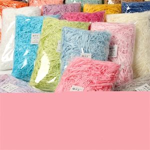 Geschenkwikkeling 500G1kg DIY Paper Raffia Kleur versnipperde crêpe snoepcadeau -doos vulmateriaal Home Decoratie Verjaardagsvakantie 230206