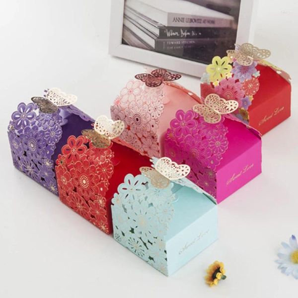 Envoltura de regalo 50pcs mariposa láser cortada cajas de caramelo favor y empaque de chocolate boda de invitados a la Navidad
