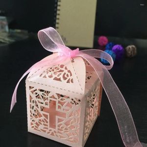Enveloppe cadeau 50pcs Crossing Boxes Candy Box Hollow Angel Box pour baby shower baptême Birthday First Communion Baptême Party Favor Sac
