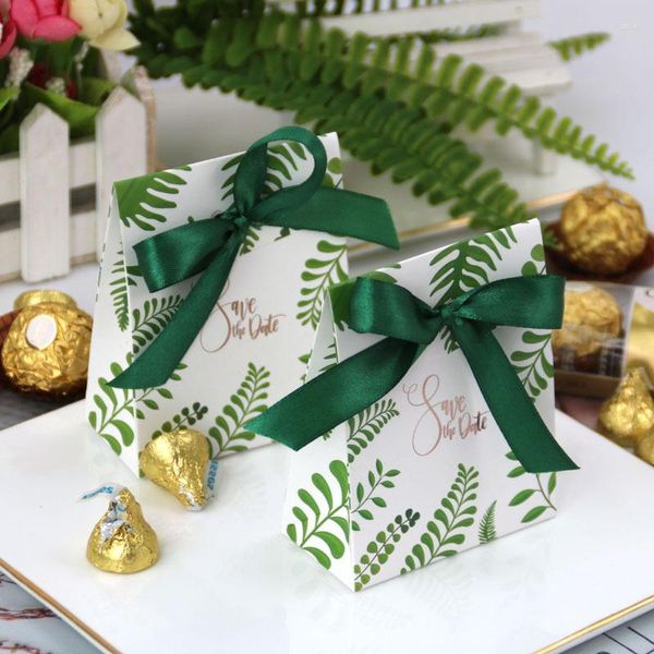 Cadeau cadeau 50pcs boîtes de bonbons en papier créatif européen pour la fête d'anniversaire de mariage dans la boîte de retour