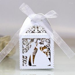 Emballage cadeau 50 pcs Lase Cut mariée marié mariage bonbons boîte à bonbons invités boîtes emballage saint valentin Mariage chocolat