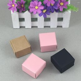 Cadeau cadeau 50pcs / lot 4x4x2.5cm boîte de papier kraft brun avion pour bijoux de mariage bonbons artisanat gâteau boîtes d'emballage de savon à la main