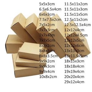 Cadeau cadeau 50pcs multi taille mignon carré kraft boîte d'emballage de mariage faveur fournitures savon à la main chocolat bonbons cadeau boîte 231020