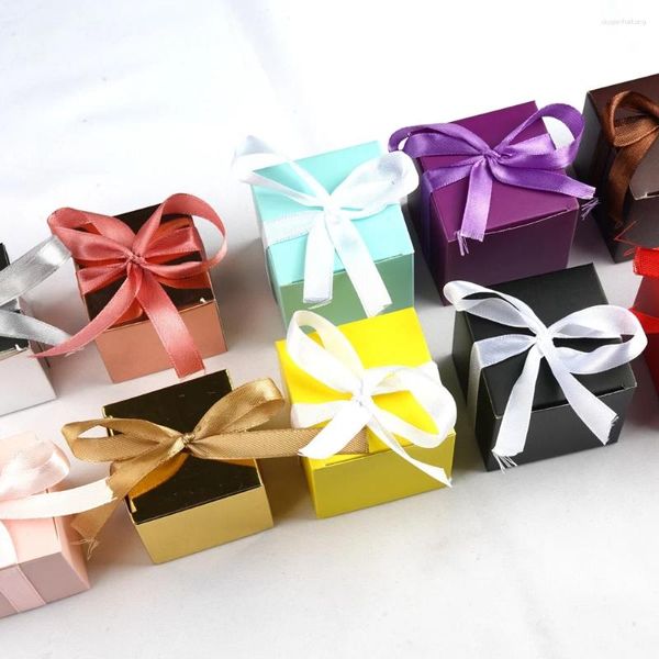 Envoltura de regalo 50 unids Caja de caramelo de papel cuadrado DIY Cajas de embalaje de chocolate Baby Shower Fiesta de cumpleaños Favor Navidad Decoración de la boda