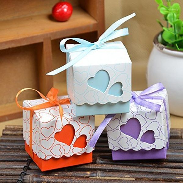 Emballage cadeau 50 pièces boîtes à bonbons de fête de mariage évider conteneurs en papier en forme de coeur cadeaux colorés boîte d'emballage fournitures1