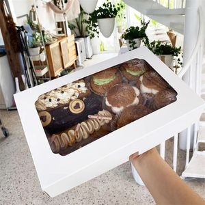 Envoltura de regalo 5 piezas Caja de embalaje de postre blanco dorado Puffs Swiss Roll Cake Favor con ventana transparente Fiesta de cumpleaños CookiesDecoración