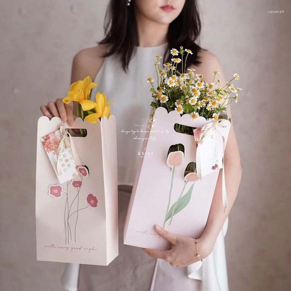 Papel de regalo 5 uds tulipán ahueca hacia fuera flores portátiles ramo bolsa de papel de regalo bolso patrón de onda encaje Rosa embalaje cajas 3D