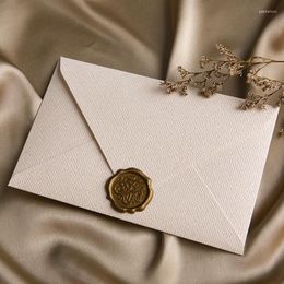 Geschenkwikkeling 5 -stcs Vintage linnen enveloppen DIY Postcard Huwelijksuitnodigingskaart Cover Koreaanse briefpapier kantoorbenodigdheden
