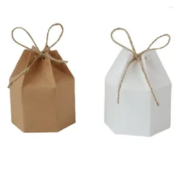 Enveloppe-cadeau 6.8x9.5cm Creative Hexagon Kraft Paper Yourt Candy Box Wedding Baby Banquet de pleine lune
