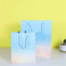 Emballage cadeau 96pcs Sacs en carton à motif d'étoile avec poignée Bijoux Vêtements Sac Shopping Fournitures d'emballage de fête d'anniversaire