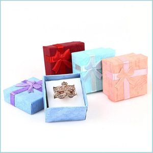 Cadeau Wrap Bowknot Bijoux Emballage Boîtes d'affichage 4x4x3cm Boîte mignonne Rouge Rose Violet Bleu Boucles d'oreilles Bague En gros Drop Livraison Accueil Dhyga