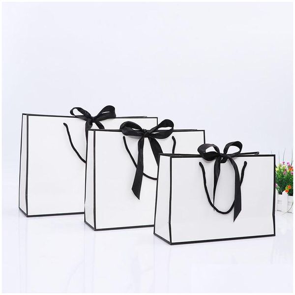 Envoltura de regalo Diseño creativo Gran borde negro Bolsa de papel kraft blanco con asa Favor de fiesta de boda Bowknot LX01480 Entrega de gota Hom DHCL