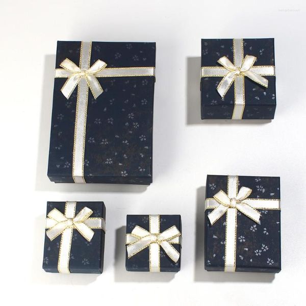Emballage Cadeau DoreenBeads Papier Bijoux Bracelets Collier Boucles D'oreilles Boîtes Blanc Bleu Foncé Bowknot Motif Cadeaux De Noël Emballage 2 PCs