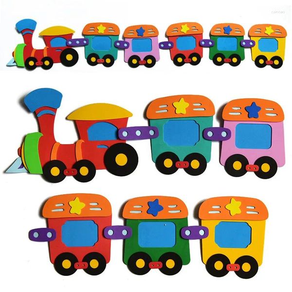 Envoltura de regalo Eva Form Sala de niños Lindo trabajo manual 3D Combinación de tren pequeño Pegatina de pared Kindergarten Decoration Juguetes para niños DIY