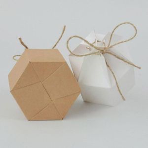 Papel de regalo Paquete de papel Kraft Caja de cartón Linterna Suministros hexagonales y fiesta Favor de la boda de San Valentín Lata de Navidad Q0Q5Gift