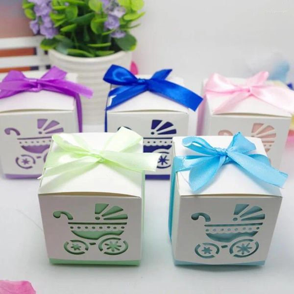 Cadeau cadeau découpé au laser bébé douche de voiture boîte de bonbons boîte de faveur fille fête d'anniversaire avec ruban décoration de mariage doux 50pcs