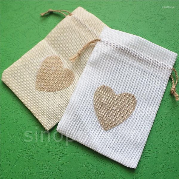 Emballage cadeau Type de lin Sac à cordon en tissu avec coeur Applique Drawable Hessian Fabric Pouch Cosmétiques Bijoux Candy Wedding Pocket