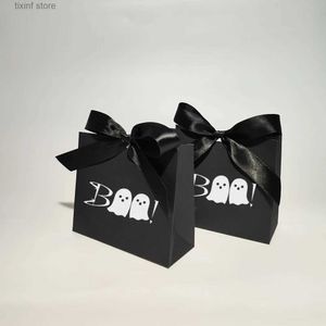 Emballage cadeau Mini boîte à bonbons d'Halloween mignonne avec un design effrayant et fantôme - Boîte noire avec ruban Trick or Treat T240309