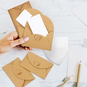 Papel de regalo Mini sobres Dinero Corazón Hebilla Papel Kraft Juego de tarjetas en blanco Estilo europeo Fabricación marrón